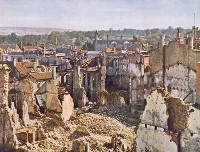 Ruines de Verdun après 8 mois de bombardement, 1916-17 (d